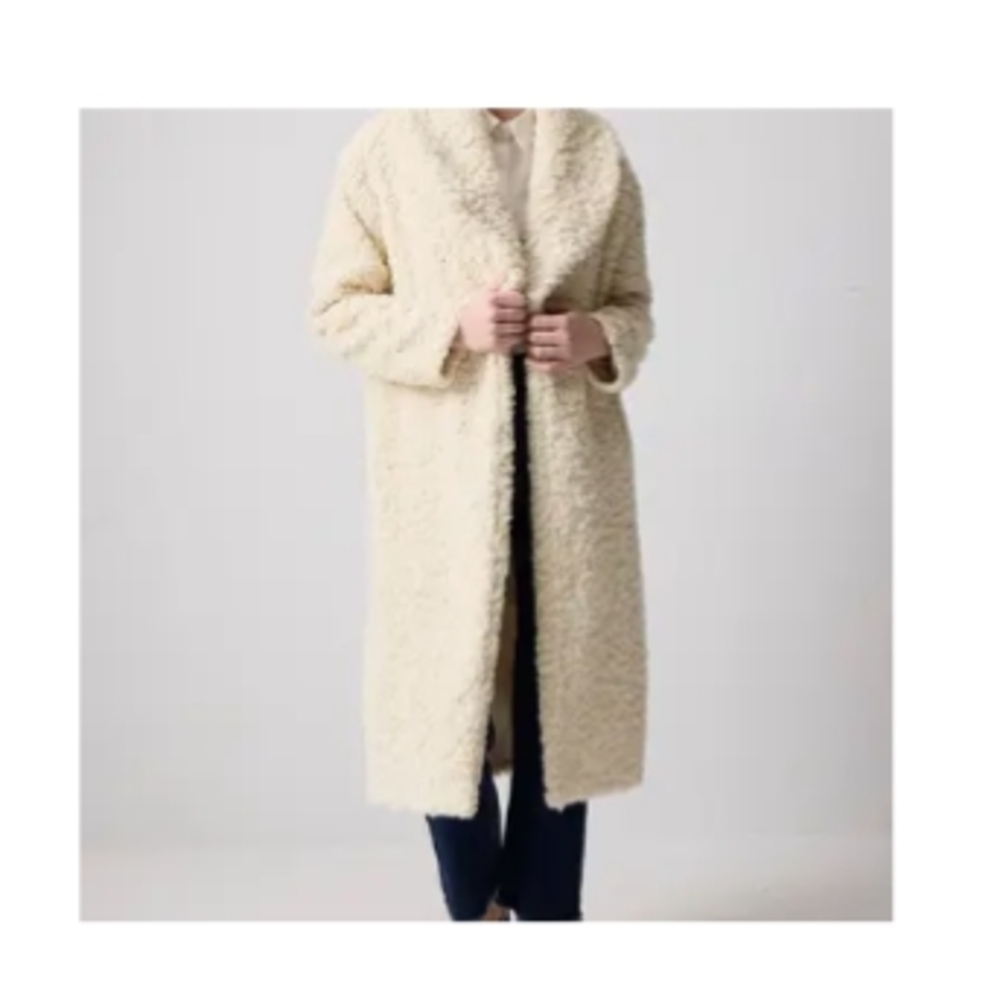 NWT TOUCHE PRIVE Women's Cream Teddy Coat
